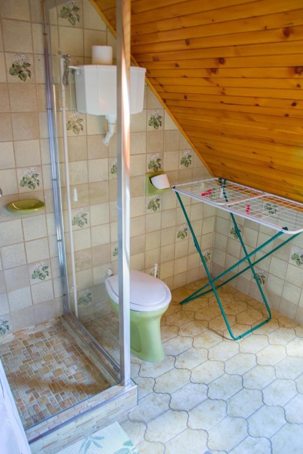 Апартаменты Huszar Vendeghaz Эрвеньеш Экстерьер фото